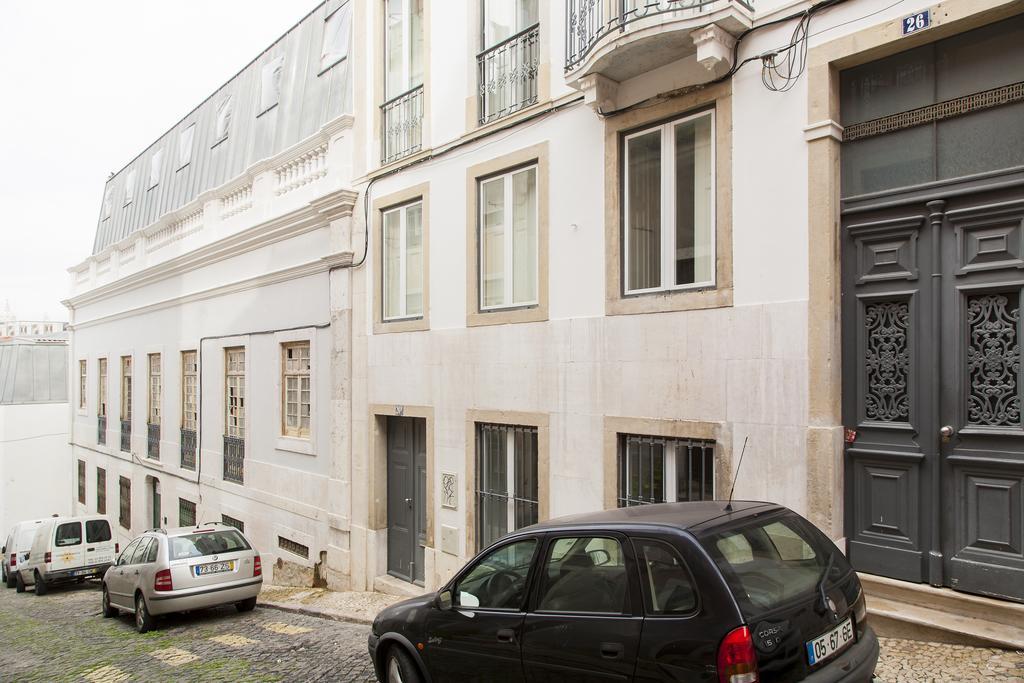 Joivy Cosy 1-Bed Flat With Workspace In Santa Catarina, Moments From Luis De Camoes Sq Lisboa 客房 照片